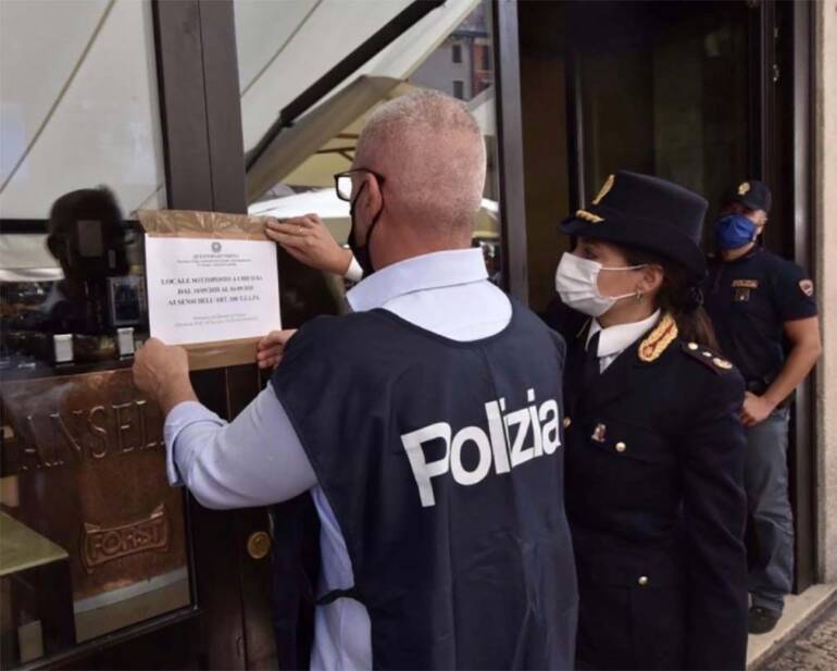 Scommesse illegali, chiuso bar frequentato da pregiudicati a Casaluce