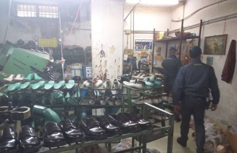Sequestrato opificio abusivo e denunciati i due proprietari