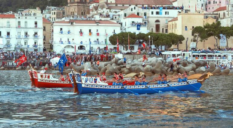 Turismo: Amalfi raddoppia tassa soggiorno a b&b e case, proteste
