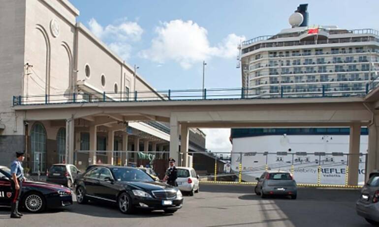 napoli controlli al porto