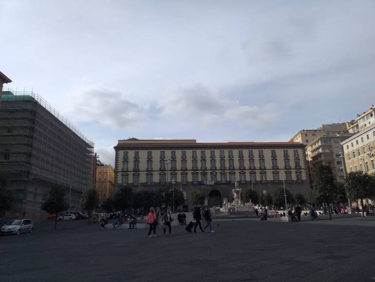 Il 9 agosto il bando per 577 posti al comune di Napoli