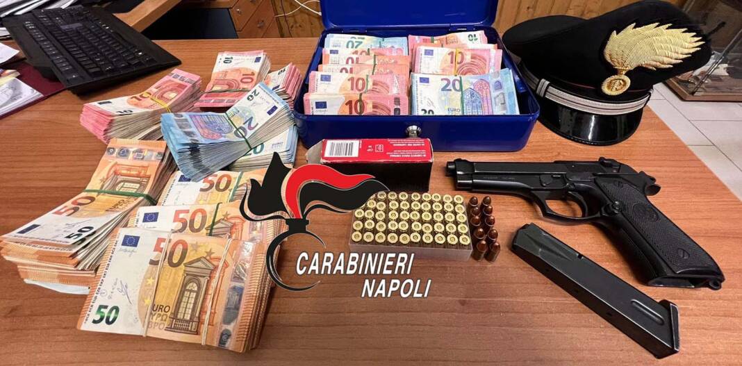 Napoli, arrestato vigilante