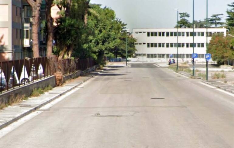 Napoli, accoltellato a Ponticelli