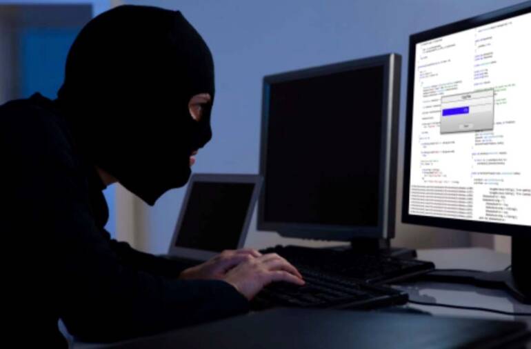 Il “re” delle truffe on line, evade anche i domiciliari e finisce in carcere