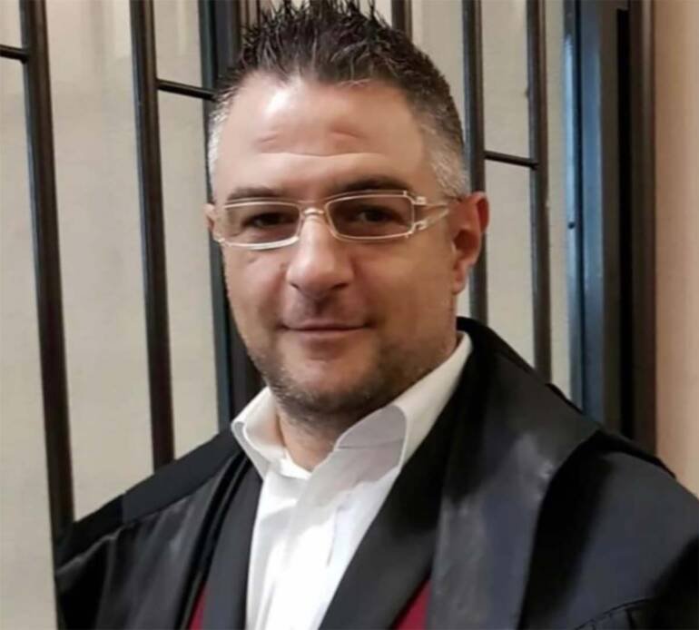 Benevento, stalking e maltrattamenti alla moglie: scarcerato