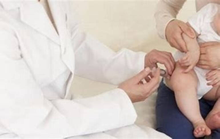 Pertosse allarme pediatri per boom ricoveri (+800%) e 3 morti tra neonati non vaccinati