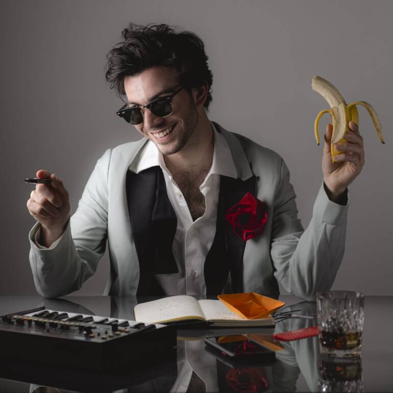 E’ fuori ‘Valentina’, il nuovo singolo di Voza. Il video