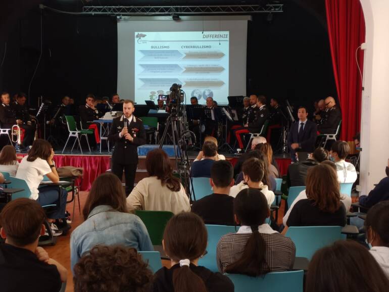 napoli carabinieri forcella