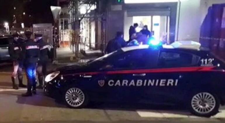 Benevento, si finge carabiniere per riavere l’auto sequestrata: denunciato