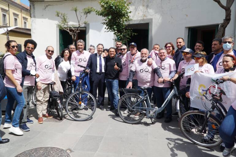 Il Giro d’Italia per le strade di Giugliano: traguardo volante al parco archeologico di Liternum