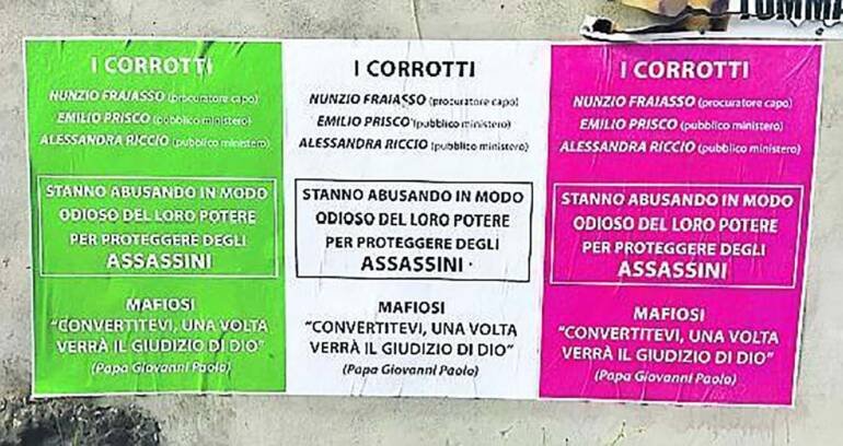 Torre Annunziata, manifesto choc contro la Procura: “Proteggono gli assassini”