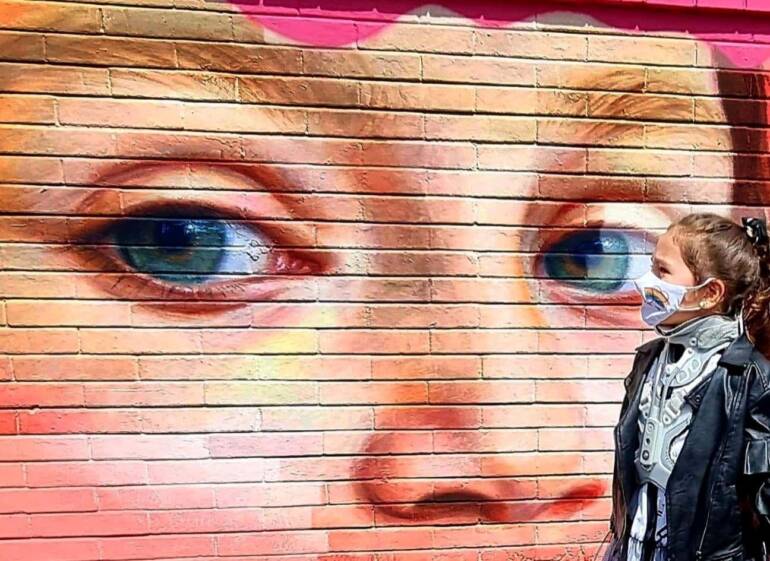 Napoli, riqualificato il murale di Noemi in piazza Nazionale