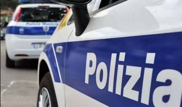 San Giorgio, bimba rischia morire soffocata: salva grazie a polizia locale