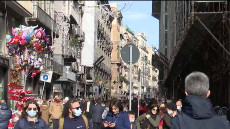 Covid in Campania: i nuovi positivi sotto quota mille