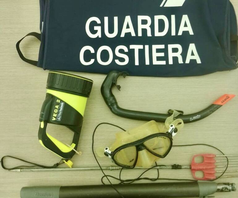 Ischia, controlli della guardia costiera: sequestrati 110 chili di pesce