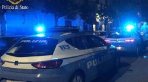 Caserta, minorenne denunciato per revenge porn: ricattava coetanea sui social