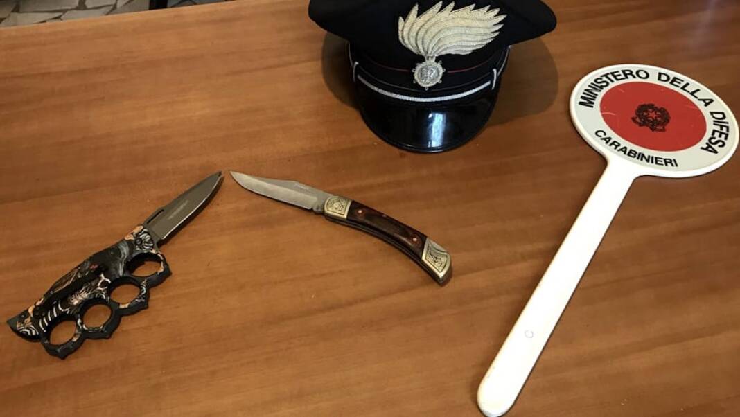 carabinieri ercolano_coltello