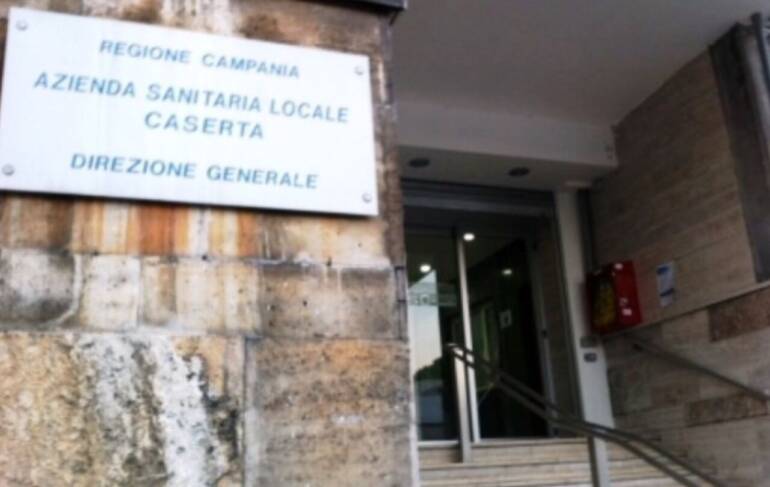 Caserta, reintegrata dal Tribunale l’infermiera non vaccinata e sospesa dall’Asl