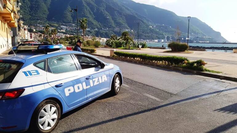 Castellammare, ruba nell’appartamento del vicino di casa: arrestata