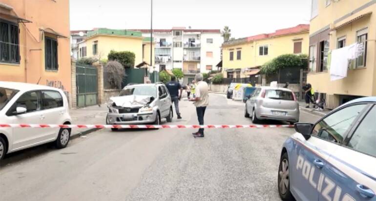 Napoli, indagato per omicidio stradale l’uomo che ha investito e ucciso il bimbo a Fuorigrotta