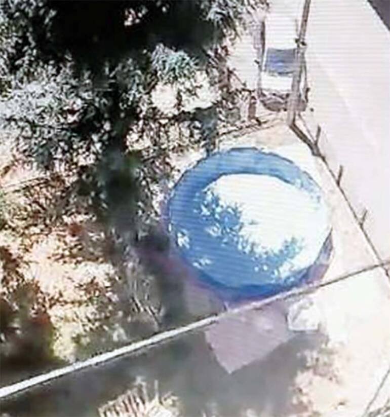 Ponticelli, piscina privata su suolo pubblico