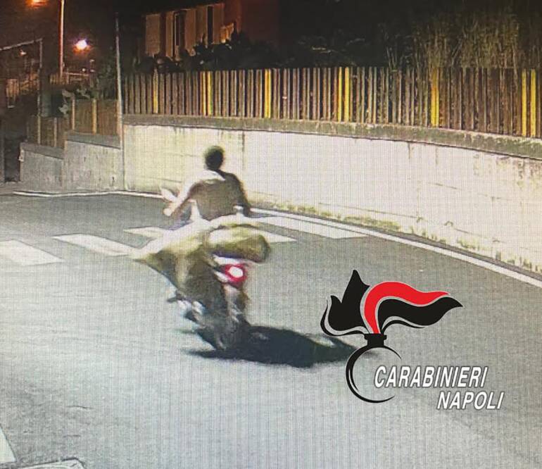 Scisciano, uccide l’amico e trasporta il cadavere sullo scooter: arrestato