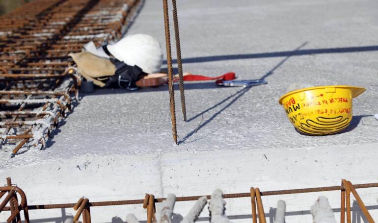 Ancora strage sul lavoro, tre operai morti in tre incidenti
