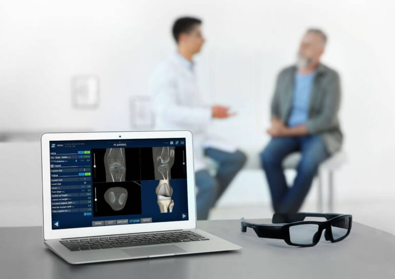 Battipaglia, innovativo intervento in realtà aumentata per la sostituzione del ginocchio