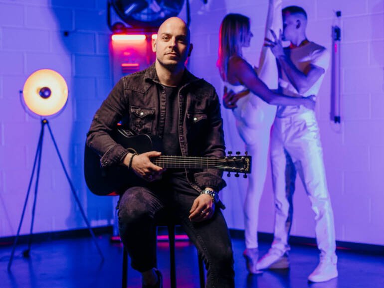 Disponibile su YouTube il videoclip di ‘Karma Beach’, il nuovo singolo di TolKins