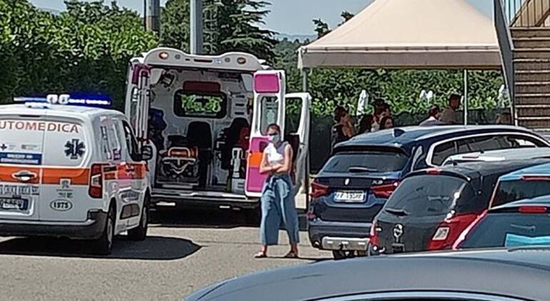 Tragedia a Viterbo, bimbo di 4 anni muore annegato in piscina