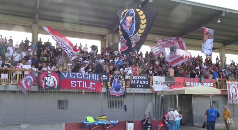 Angri Calcio, emessi 4 Daspo nei confronti di tifosi violenti