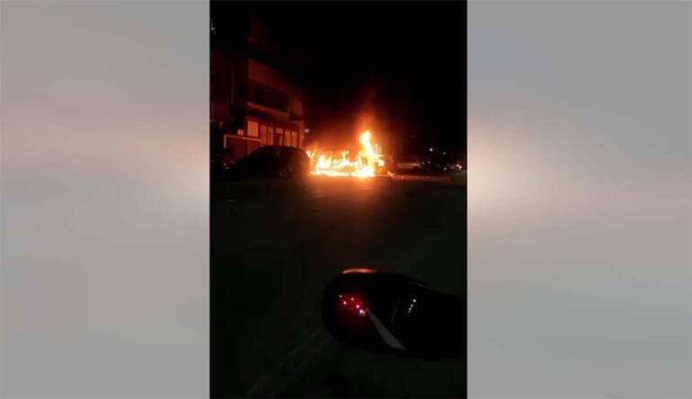 Bombe a Ponticelli, le immagini choc della deflagrazione: poteva essere una strage