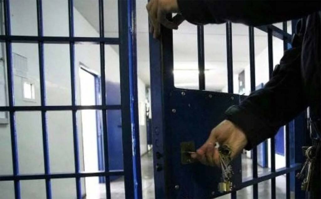 Napoli, molesta un bimbo di 3 anni, arrestato 47enne a Secondigliano