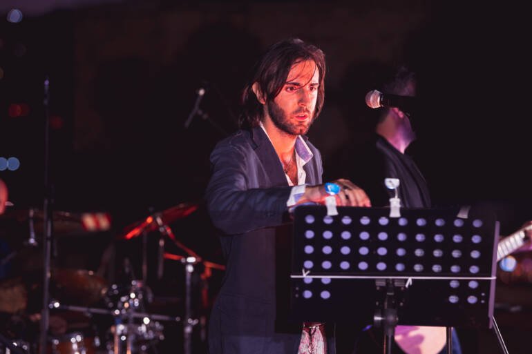 A Cetara gli spettacolo del ciclo Im/npari, con il tributo a De Andrè