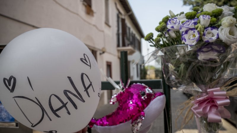 Milano, la piccola Diana morta di stenti: le prime conferme dall’autopsia