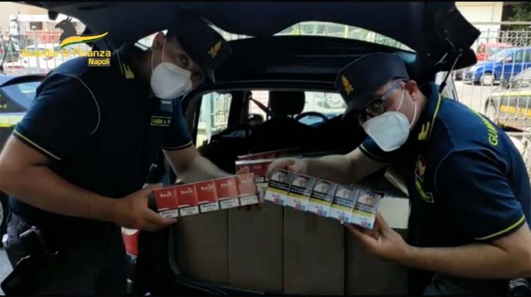 Tre contrabbandieri arrestati ad Ercolano: sequestrati 2 quintali di “bionde”. IL VIDEO