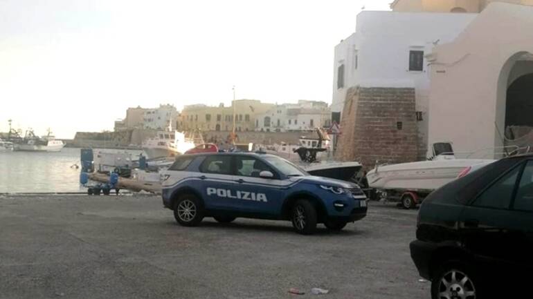 giovane pestato da parcheggiatore abusivo