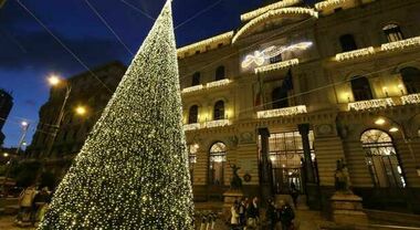 Associazioni storiche di Napoli criticano ritardi Camera di Commercio su progetti natalizi