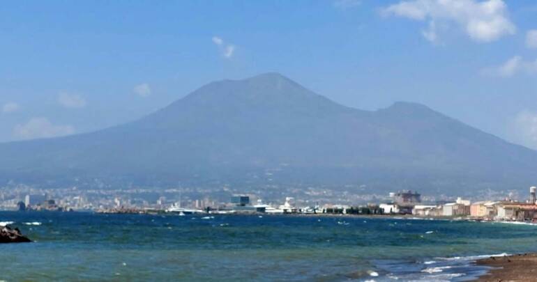 Scossa terremoto Napoli  avvertita stanotte