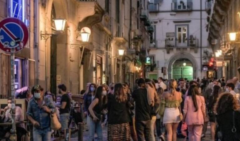 napoli controlli movida
