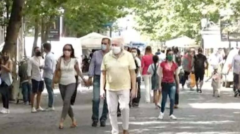 Corrono i contagi Covid in Italia, si inverte curva intensive