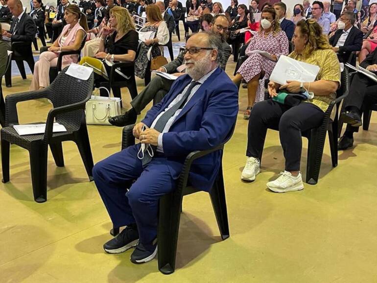 Aversa, il garante dei detenuti della Campania dona ventilatori al carcere