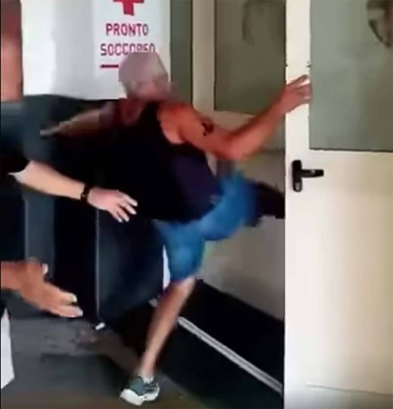Da Napoli a Torre del Greco, violenza senza fine negli ospedali. IL VIDEO