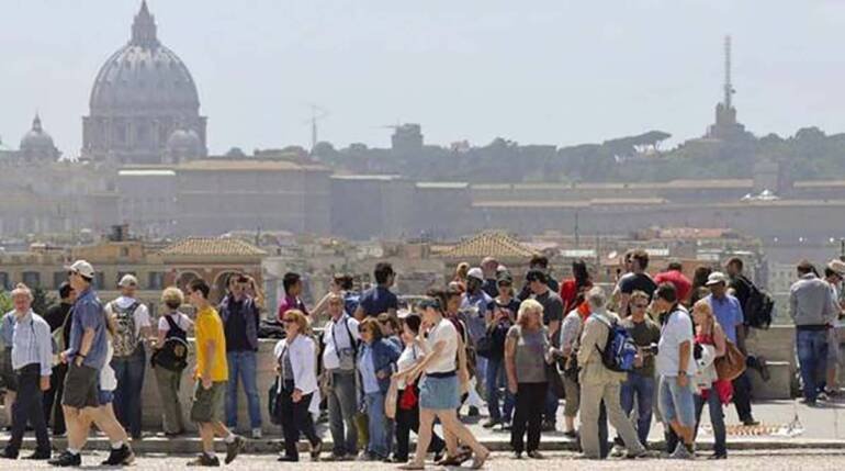 Covid in Italia, 80.653 nuovi casi, rapporto tamponi-positivi al 22 per cento