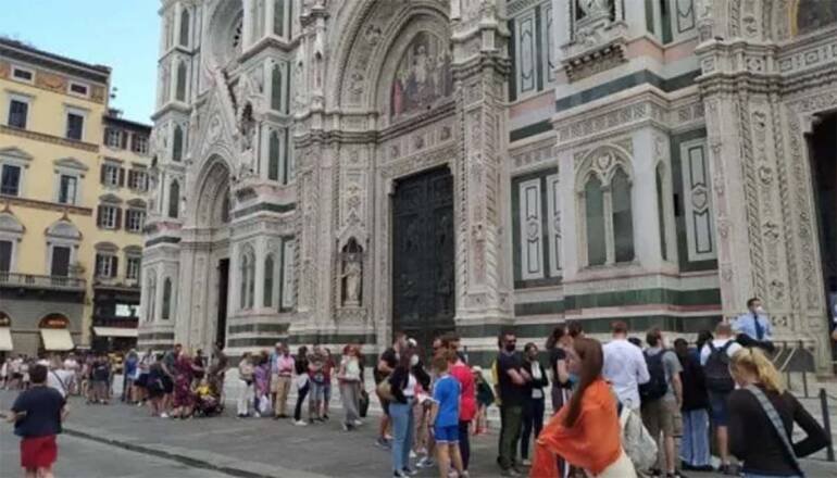 Brusco calo del contagio covid in Italia, positività al 17,1%