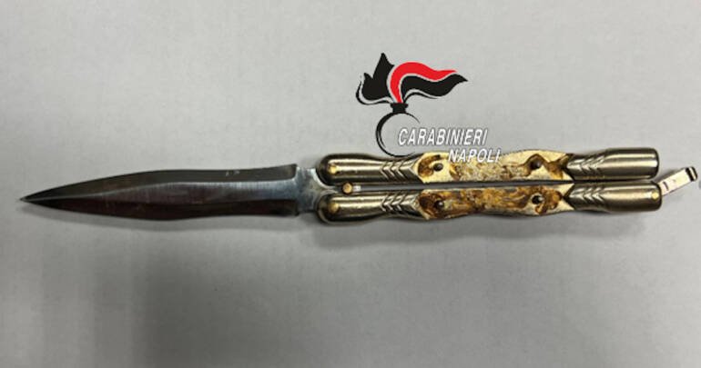 pomigliano minorenne coltello