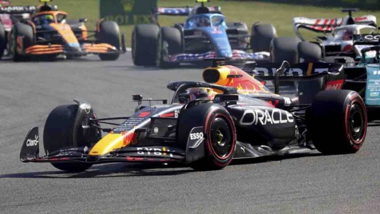 Formula 1, vittoria di Verstappen al Gp Belgio davant a Perez. Sainz (Ferrari) solo terzo