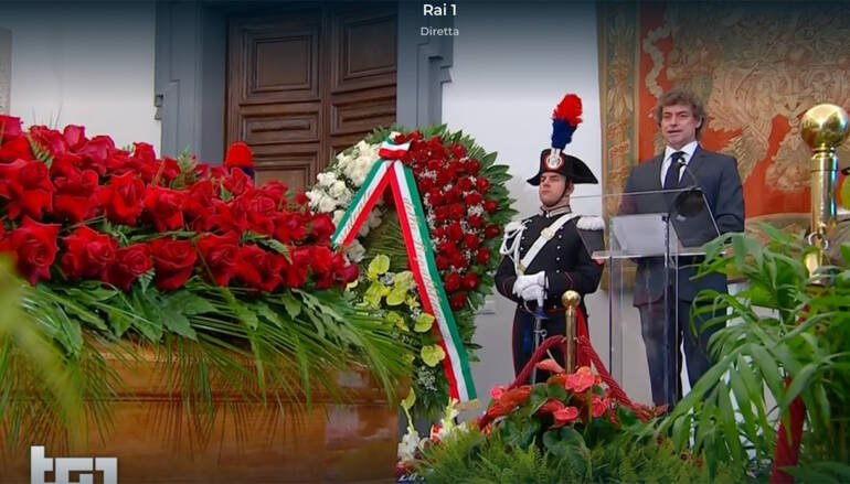 Addio a Piero Angela, il figlio Alberto in lacrime: “Mi ha insegnato a non aver paura della morte”