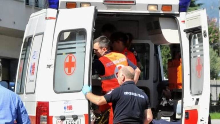 ercolano, schiacciata da un camion