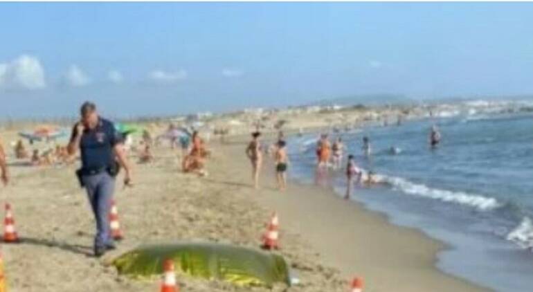 Castel Volturno, papa’ e figlio annegati, in gravi condizioni bimbo di 10 anni